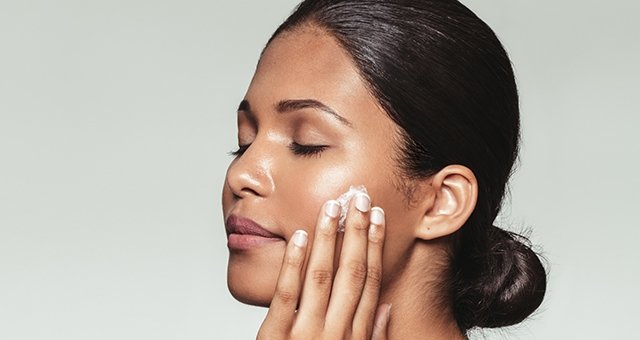 moisturizing your skin/bio with thysiamore